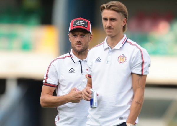 Ba lon Red Bulls trong trò c