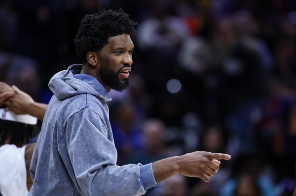 đồng ý? Howard: Embiid khỏe 
